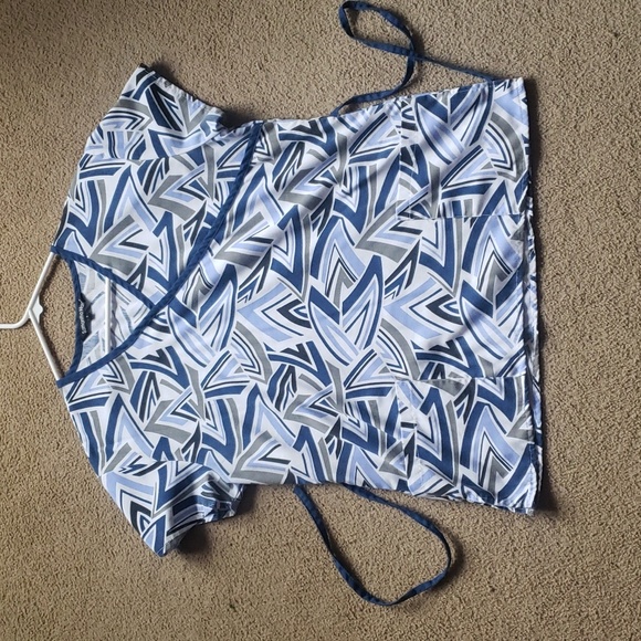 2 Scrub Top Lot, Blue - Picture 2 of 16